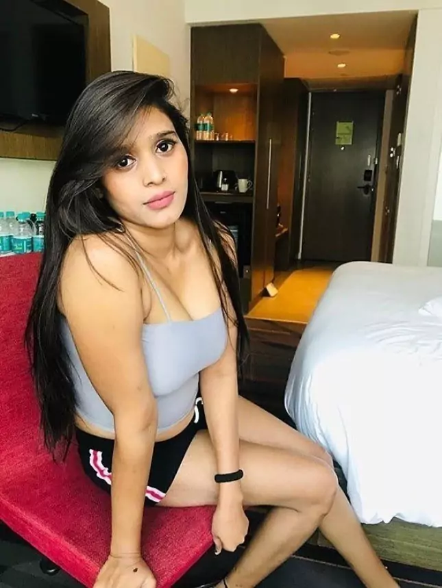 कॉल गर्ल्स सर्विस राजमहल